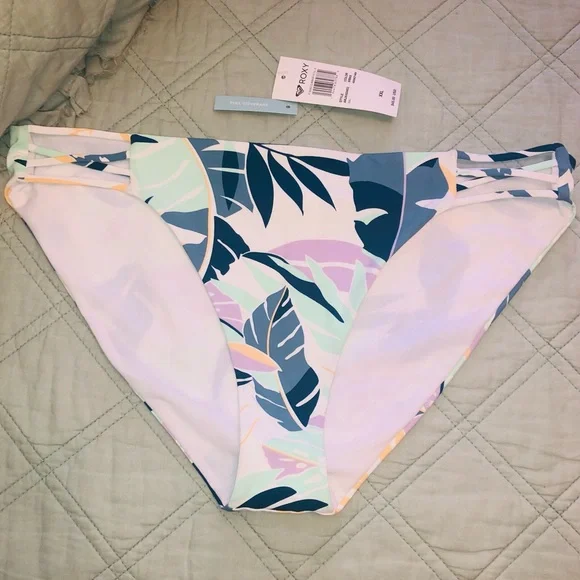 Roxy bikini bottom (XXL) - Picture 1 of 6